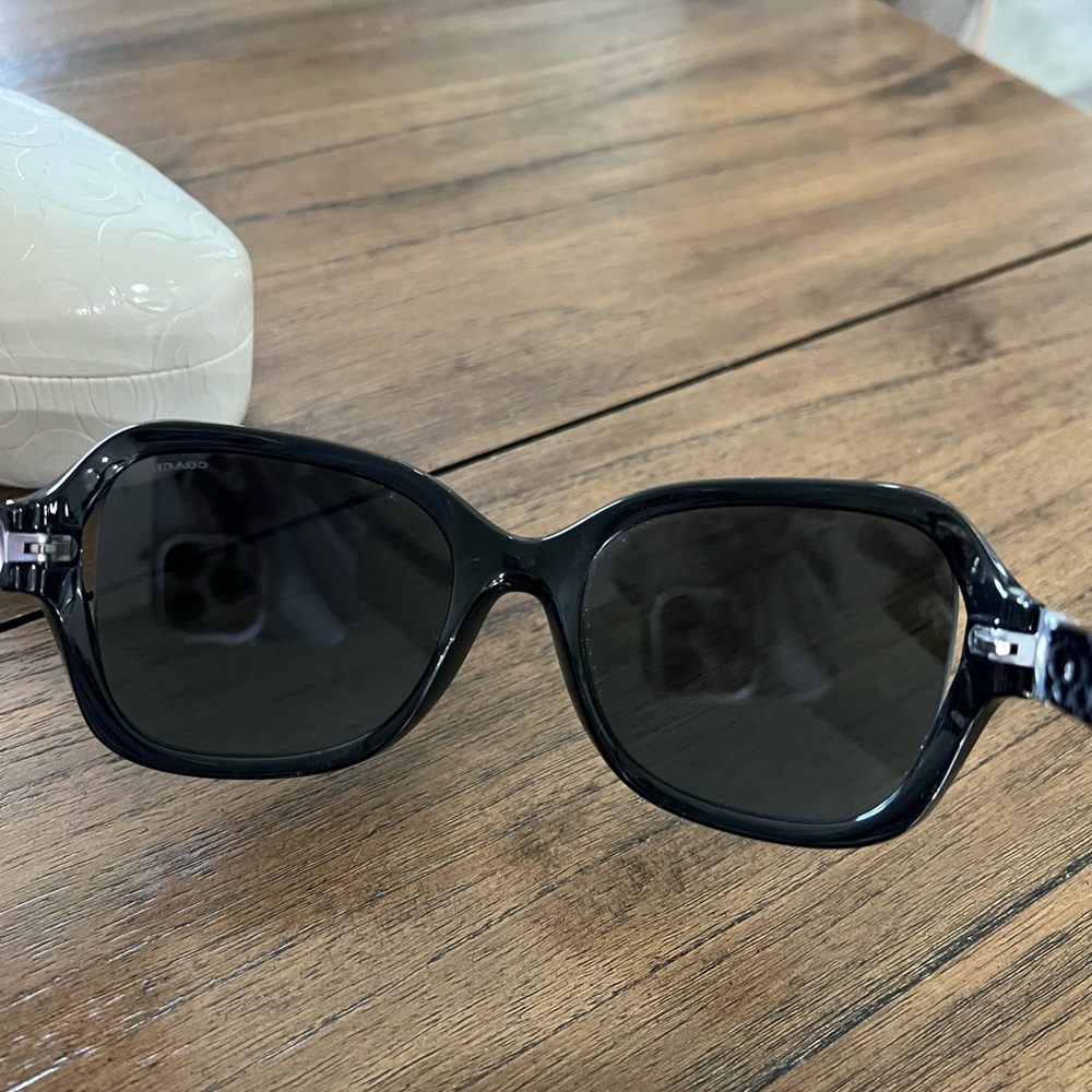 Coach sunglasses - Picture 4 of 7